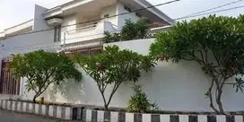 DARMO INDAH TIMUR MODERN TERAWAT SIAP PAKAI