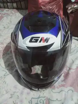 jual helm kurung merk GM