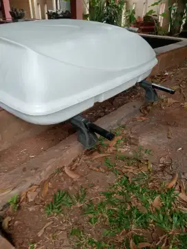 Roof box second masih layak pakai