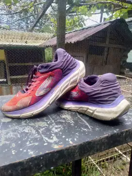 Jual sepatu joging 910