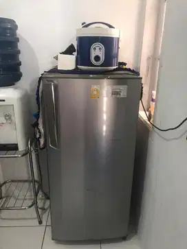 Dijual kulkas LG 1 pintu