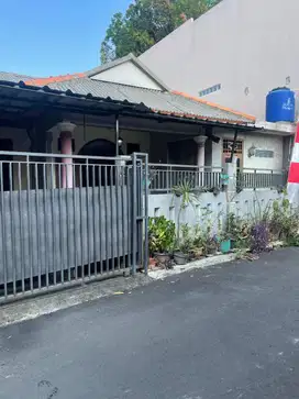 Dijual Rumah di Kapling dekat Summarecon Bekasi