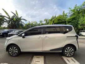 DIJUAL SIENTA V CVT BEST DEAL!!