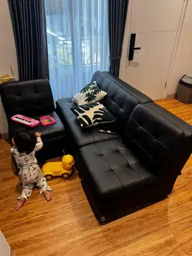 SOFA KULIT HITAM