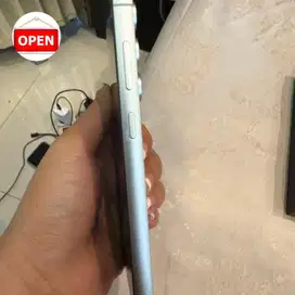 Samsung s23 FE 8/256 cream second