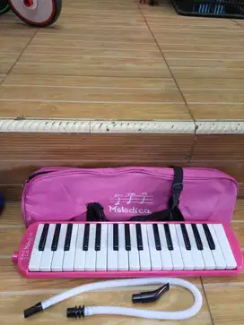 mainan anak pianika