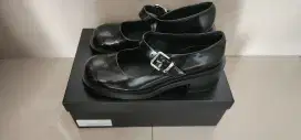 Sepatu merek Pedro