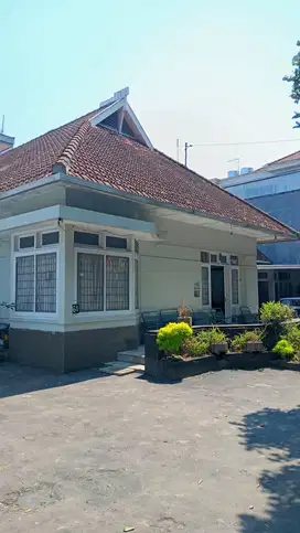 Dijual rumah klasik masih original daerah Ijen, Klojen Malang