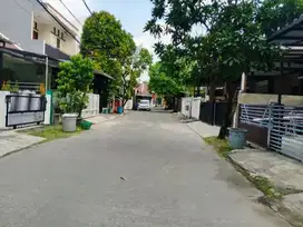 SELISIH HARGA ADA DI SINI