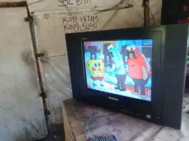 jual tv 21in Multimax layar dtar plat harga 300 nego siap antar