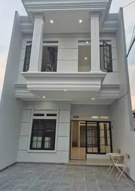 Rumah mewah di tengah kota Depok - samping tol Margonda