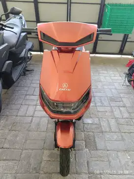 SEPEDA LISTRIK VARILUX SR EXOTIC