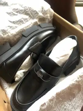 Steve Madden size 40