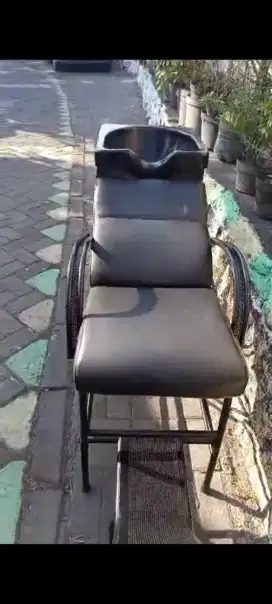 Tempat cuci rambut salon