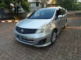 Nissan Grand livina 2010 Bensin