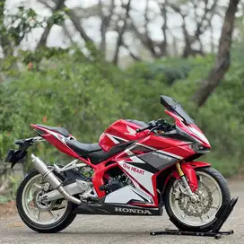 HONDA CBR250RR NON ABS RED RACING 2016 KM 13K LIKE NEW
