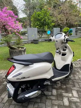 Yamaha Grand Filano 2023 Putih Glossy KM dibawah 1000