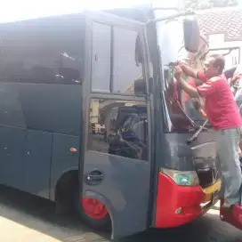 Kaca film dari Condet