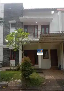 Rumah minimalis strategis di Raffles hills cibubur