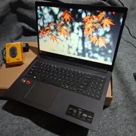 Acer aspire A315-23 (Ryezen 3) ram 4 ssd 256 GB 15 inch