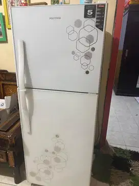 kulkas polytron