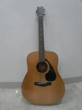 GITAR YAMAHA AKUSTIK SECOND, MULUS LIKE NEW