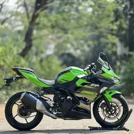 KAWASAKI NEW NINJA 250 FI SE KRT 2018 KM LOW PAJAK PANJANG SIAP GASPOL