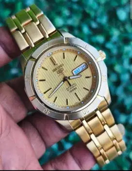 Seiko5 Sports Gold 4R36