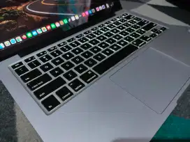 Macbook Pro Early 2015 13,3 inch ibox, Core i5 Ram 8Gb SSD 256Gb