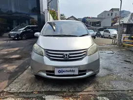 DP Rendah  5JT Honda Freed 1.5 E Bensin-AT 2010 Abu