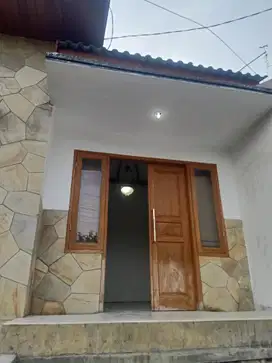 Rumah Asri murah siap huni di komplek bumi langgeng cinunuk cileunyi