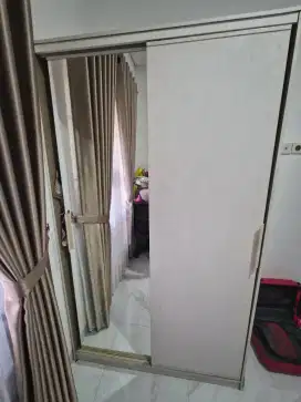 Lemari Ikea Pintu Geser Kaca (2 pintu)