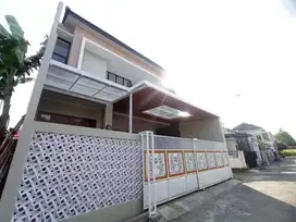 RUMAH SIAP HUNI MINIMALIS 2 LANTAI DEKAT PASAR JAKAL