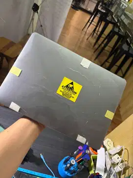 Baru - LCD MacBook Pro 13” M1 M2 A2338 Gray Minus Dead pixel 1 titik