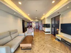Disewakan Apt Royale Springhill Kemayoran 3+1BR Luas 196m2 VR1129