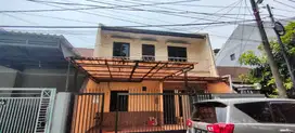 Rumah 2 Lantai Depan Taman Di Kosambi Baru Bebas Banjir Jakarta barat