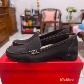 Flat Shoes Wanita Louis Jourdan Hitam Size 38 Preloved