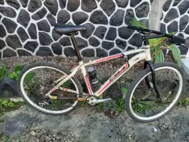 Sepeda MTB 26 inchi