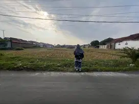 Tanah pinggir jalan siap pakai