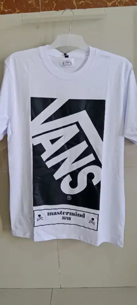 Kaos brand terlaris ori katun kombet 1000%