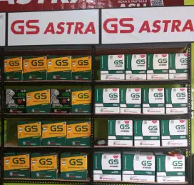 Aki mobil bergaransi