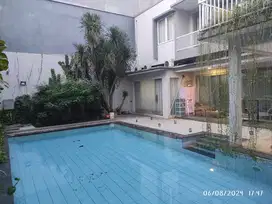 rumah mewah  2 lantai di Greenville siap huni