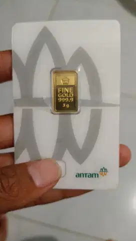 Emas antam logam mulia
