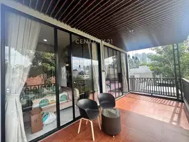 Dijual Rumah cantik dan unik Di Kawasan Discovery Bintaro Jaya