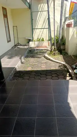 DISEWAKAN RUMAH DAERAH CIJERAH BANDUNG