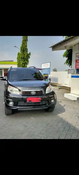 Dijual Toyota Rush th 2013 hitam... siap pakai...tidak mengecewakan