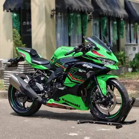 KAWASAKI ZX25RR ABS SE KRT HIJAU 2023 KM 10K PAJAK PANJANG LIKE NEW