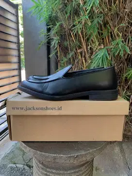 Sepatu fantovel Jackson Black size 40