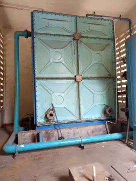 Toren air Panel kotak besar