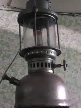 Lampu petromak jadul